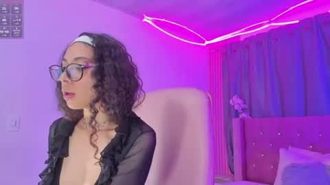 Snapshot of kiara_lovelyy chatting on 20, 6, 2026 Kiara online show from 20, 6, 2026