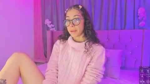 Snapshot of kiara_lovelyy chatting on 24, 7, 2026 Kiara online show from 24, 7, 2026