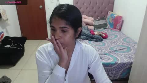 Kiara online show from 6, 3, 2025