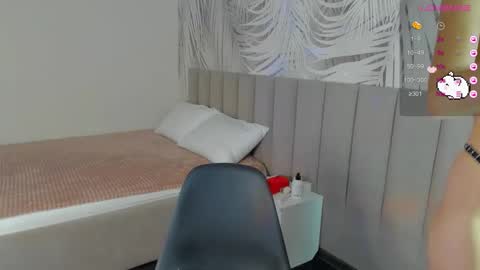 Snapshot of kiaracoule chatting on 6, 10, 2025 Kiara online show from 6, 10, 2025