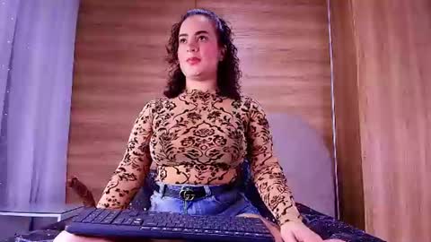 Snapshot of kiaralopez_ chatting on 17, 6, 2026 kiaralopez_ online show from 17, 6, 2026