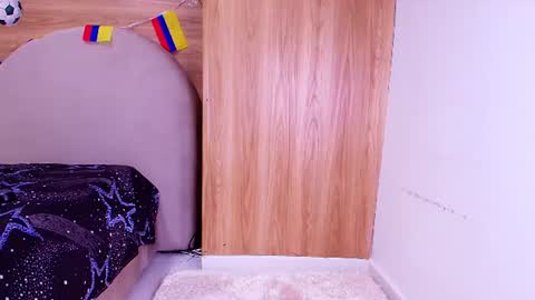 Snapshot of kiaralopez_ chatting on 4, 7, 2026 kiaralopez_ online show from 4, 7, 2026