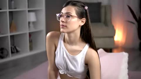 KlaraValez online show from 29, 6, 2026