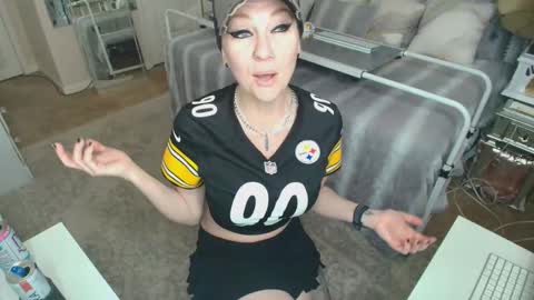 Snapshot of kiarose chatting on 27, 10, 2025 Kia Rose online show from 27, 10, 2025