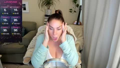 Snapshot of kierareines chatting on 24, 5, 2026 Kiera Reines online show from 24, 5, 2026