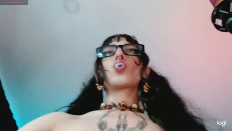 Snapshot of kiizzukyuwu chatting on 16, 2, 2025 Kizuky online show from 16, 2, 2025