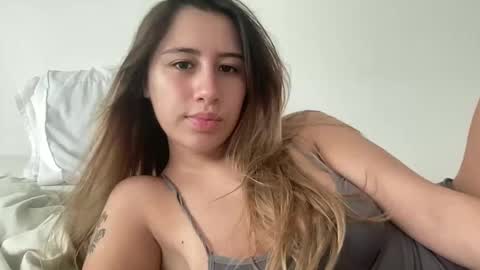 Snapshot of kikibae2 chatting on 23, 1, 2025 kikibae2 online show from 23, 1, 2025