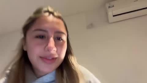 Snapshot of kikibae2 chatting on 1, 11, 2025 kikibae2 online show from 1, 11, 2025