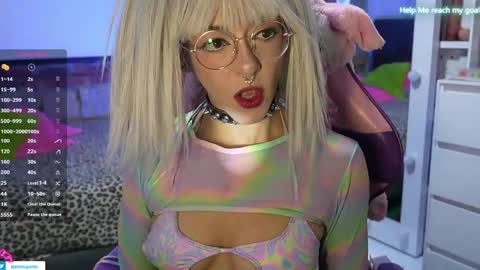 Snapshot of kikilepetite chatting on 10, 4, 2026 kiki online show from 10, 4, 2026