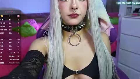 Snapshot of kikilepetite chatting on 18, 6, 2026 kiki online show from 18, 6, 2026