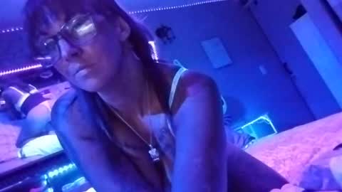 Snapshot of kikilovespartylights chatting on 17, 9, 2025 kikilovespartylights online show from 17, 9, 2025