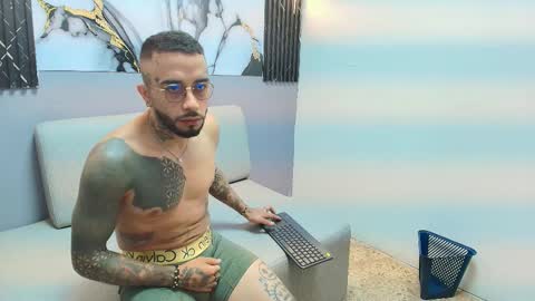 Snapshot of kile_nolan chatting on 31, 10, 2025 kile online show from 31, 10, 2025