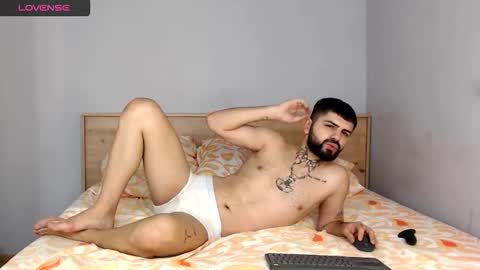 Snapshot of killianvane chatting on 27, 10, 2025 killianvane online show from 27, 10, 2025