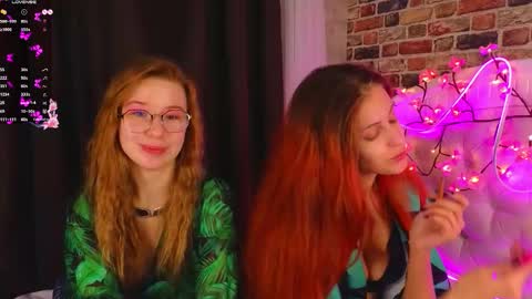 Snapshot of kim__dunn chatting on 24, 11, 2025 CatherineBarkJamieWallace online show from 24, 11, 2025