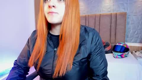 Snapshot of kim_brown_ chatting on 13, 5, 2026 Kim online show from 13, 5, 2026