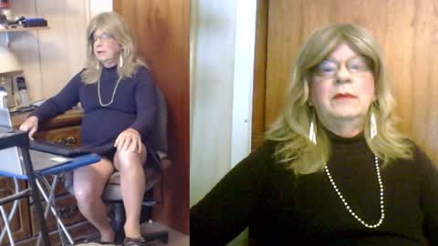 kim crossdresser     no nude room and clean chat only. online show from 6, 12, 2024