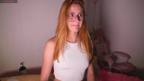 Snapshot of kim_dolls1823 chatting on 26, 5, 2026 ISABELLA 3 online show from 26, 5, 2026