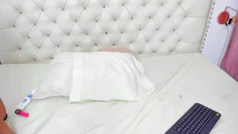 kim_eli online show from 22, 12, 2024