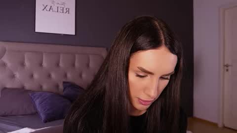 Kim Oberlin online show from 4, 12, 2025