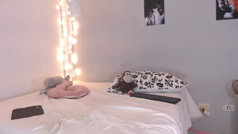 Snapshot of kimandyuk chatting on 14, 12, 2024 Kim  Yuk online show from 14, 12, 2024