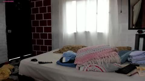 Snapshot of kimandyuk chatting on 12, 11, 2025 Kim Yuk online show from 12, 11, 2025