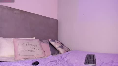 Snapshot of kimapril chatting on 3, 2, 2026 April online show from 3, 2, 2026