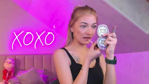 Snapshot of kimberlly_smith chatting on 19, 11, 2025 kimberlly_smith online show from 19, 11, 2025