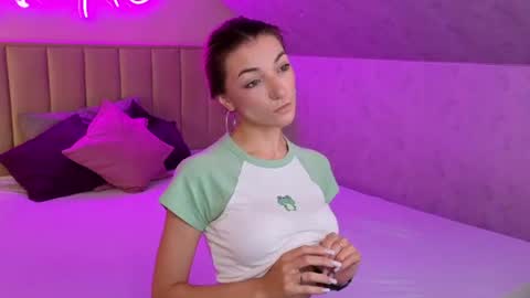 Snapshot of kimberlly_smith chatting on 5, 7, 2026 kimberlly_smith online show from 5, 7, 2026