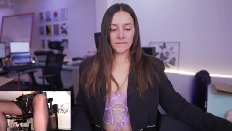 Kimberly 1200-1900 GMT-5 online show from 15, 10, 2025