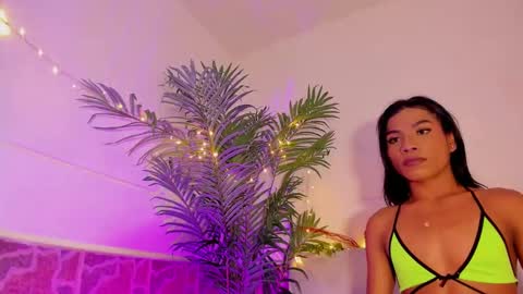 Snapshot of kimberly_gonzalez1 chatting on 10, 12, 2024 kimberly gonzalez online show from 10, 12, 2024