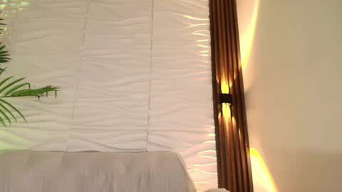 Snapshot of kimberly_gonzalez1 chatting on 8, 10, 2025 kimberly gonzalez online show from 8, 10, 2025