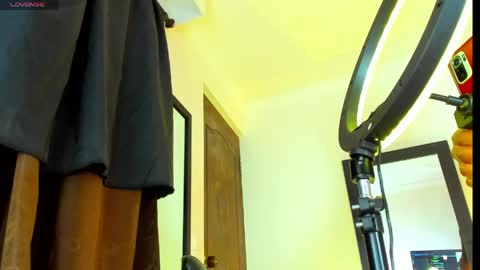 Snapshot of kimberlybanks2 chatting on 16, 5, 2026 Kimberly Banks online show from 16, 5, 2026