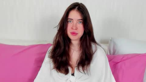 Snapshot of kimberlybond chatting on 14, 12, 2025 KimberlyBond online show from 14, 12, 2025