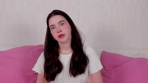 Snapshot of kimberlybond chatting on 15, 12, 2025 KimberlyBond online show from 15, 12, 2025