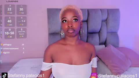 Snapshot of kimberlylenox chatting on 24, 1, 2025 Queen Kim online show from 24, 1, 2025