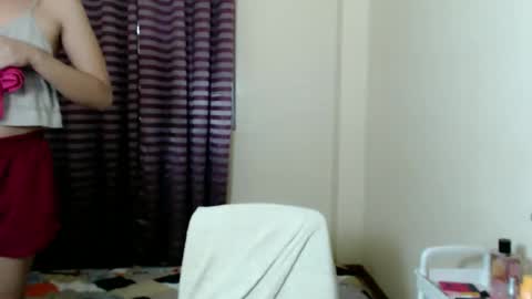 kimchie_21 online show from 21, 10, 2025