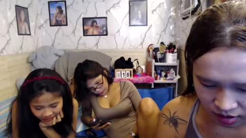 kimchuueee online show from 20, 7, 2026