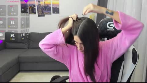 Snapshot of kimi_ivy chatting on 31, 10, 2025 kimi_ivy online show from 31, 10, 2025