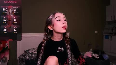 Snapshot of kimiko_luv chatting on 25, 10, 2025 Kimiko online show from 25, 10, 2025