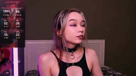 Snapshot of kimiko_luv chatting on 16, 11, 2025 Kimiko online show from 16, 11, 2025