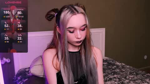 Snapshot of kimiko_luv chatting on 25, 11, 2025 Kimiko online show from 25, 11, 2025