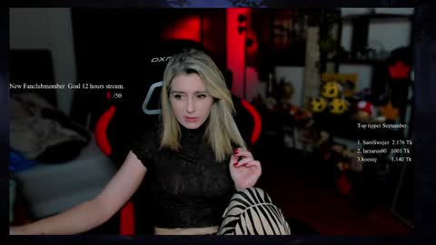 Wolfs Girl online show from 15, 9, 2025