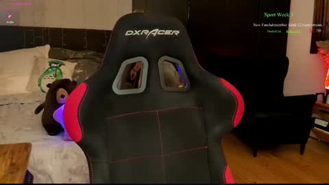 Wolfs Girl online show from 15, 3, 2026