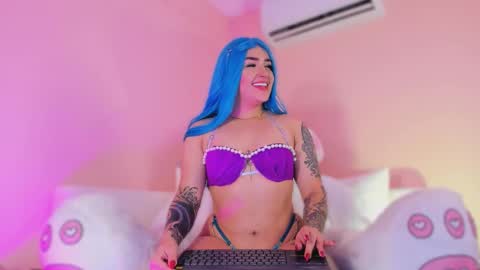 Kim  online show from 21, 11, 2025