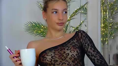 Snapshot of kimmdaviss chatting on 31, 5, 2026 kimmdaviss online show from 31, 5, 2026