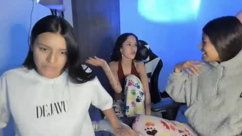 kimmi online show from 4, 12, 2025