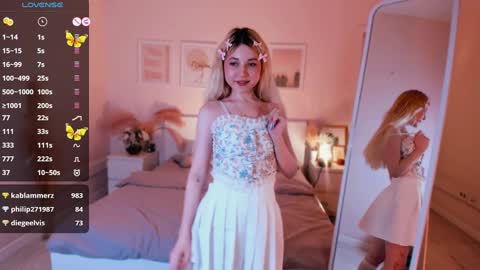 Snapshot of kimmie_shine chatting on 21, 1, 2025 Your Kimmie follow me online show from 21, 1, 2025