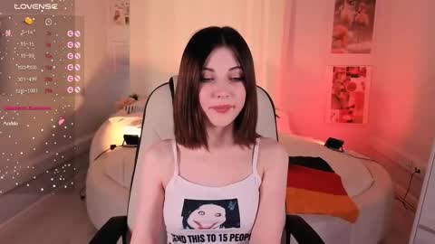 Snapshot of kimmie_shine chatting on 26, 9, 2025 Your Kimmie follow me online show from 26, 9, 2025