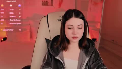 Snapshot of kimmie_shine chatting on 11, 11, 2025 Your Kimmie follow me online show from 11, 11, 2025