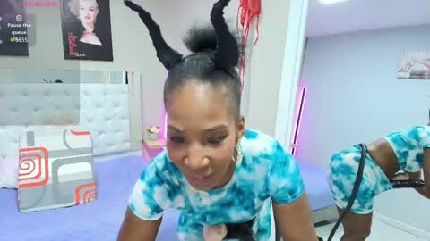 Kim online show from 12, 10, 2025